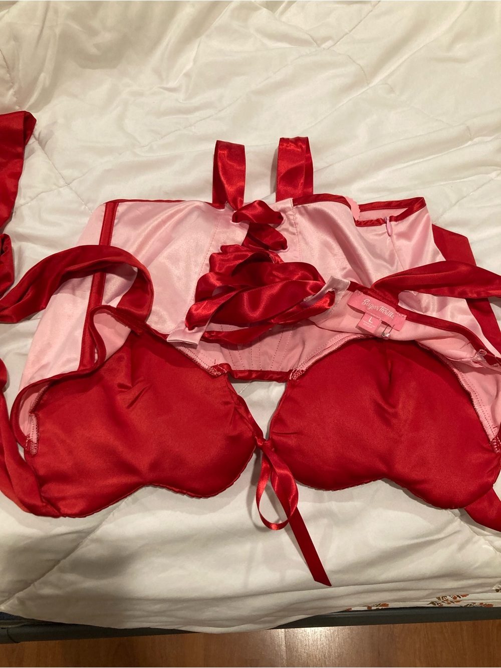 Dolls Kill Large satin heart crop top corset - Picture 5 of 5